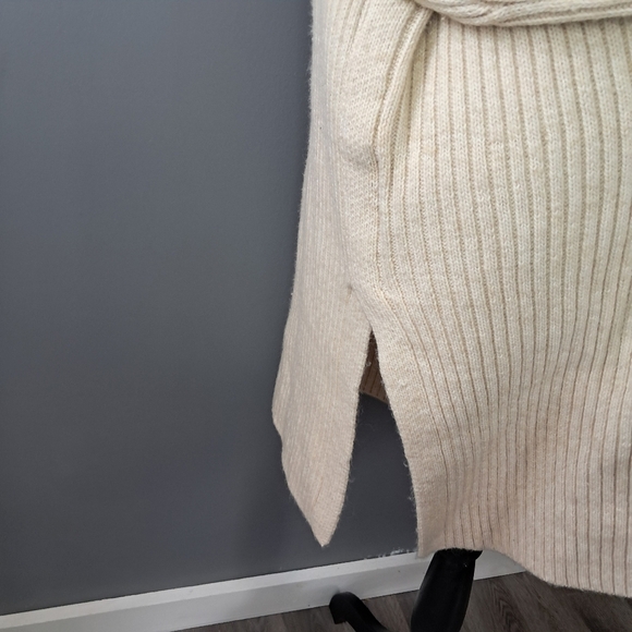 Women's H&M Ribbed Turtleneck Sweater Dress Cream White Long Sleeve Size Medium - Picture 4 of 8